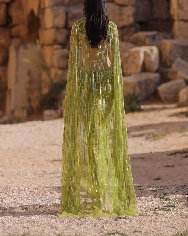 فستان كاب مع تطور ثنيات
